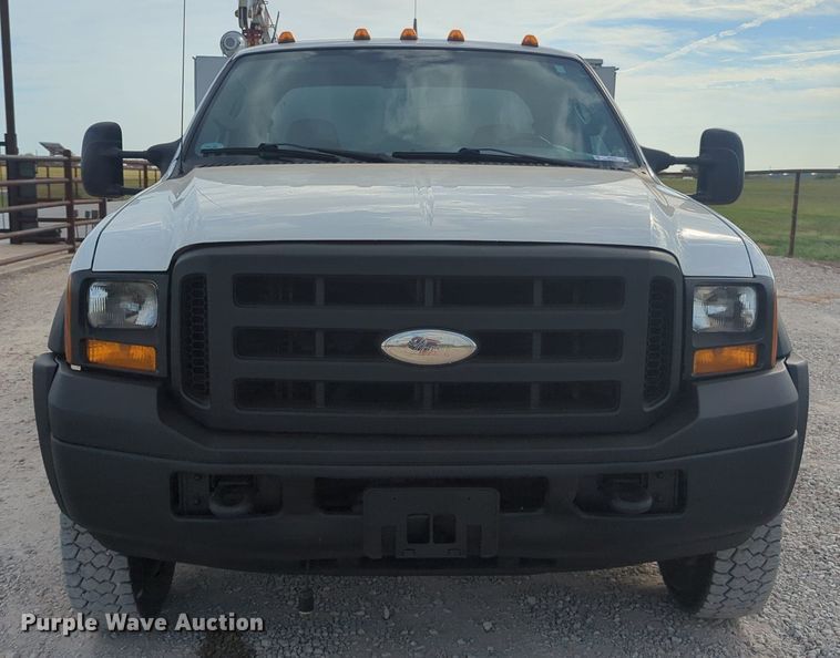 image for item MX9450 2007 Ford F550 Super Duty  SuperCab utility / service truck