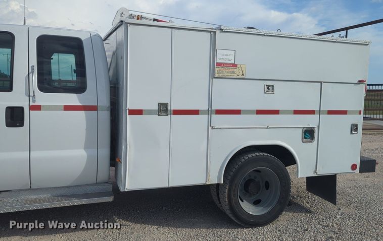 image for item MX9450 2007 Ford F550 Super Duty  SuperCab utility / service truck