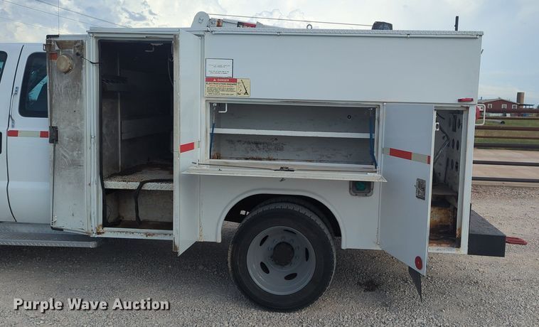 image for item MX9450 2007 Ford F550 Super Duty  SuperCab utility / service truck