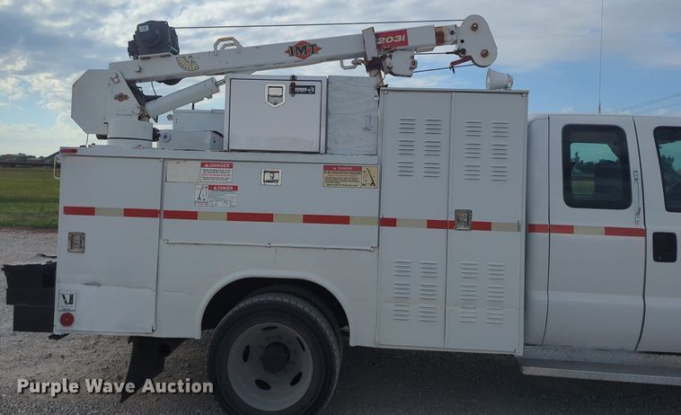 image for item MX9450 2007 Ford F550 Super Duty  SuperCab utility / service truck