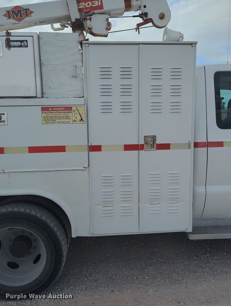 image for item MX9450 2007 Ford F550 Super Duty  SuperCab utility / service truck