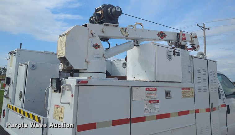 image for item MX9450 2007 Ford F550 Super Duty  SuperCab utility / service truck