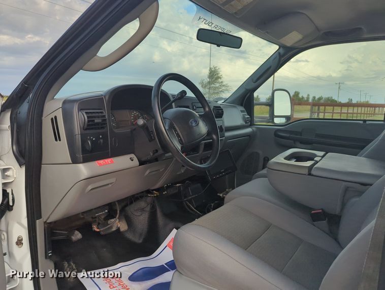 image for item MX9450 2007 Ford F550 Super Duty  SuperCab utility / service truck