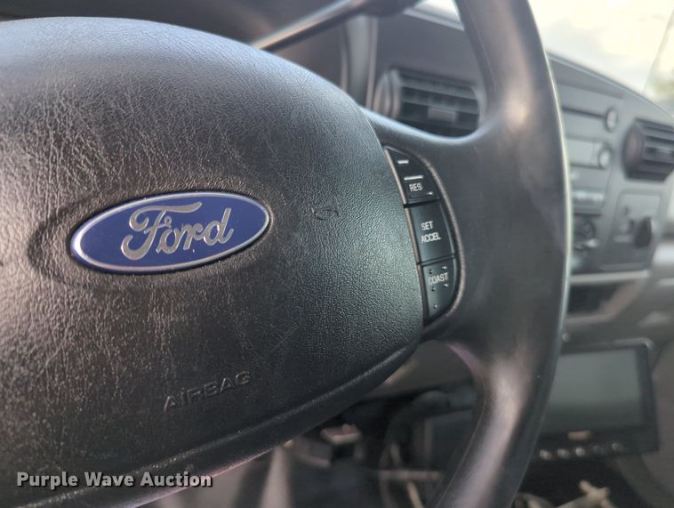 image for item MX9450 2007 Ford F550 Super Duty  SuperCab utility / service truck