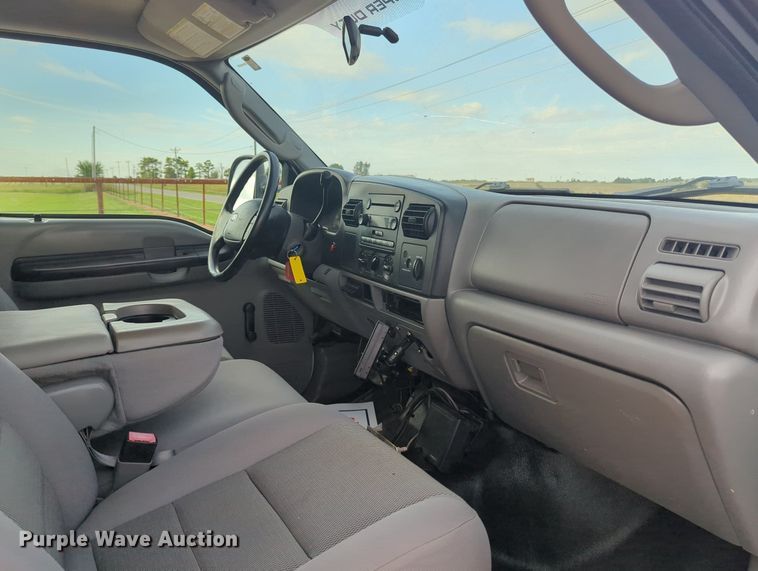 image for item MX9450 2007 Ford F550 Super Duty  SuperCab utility / service truck