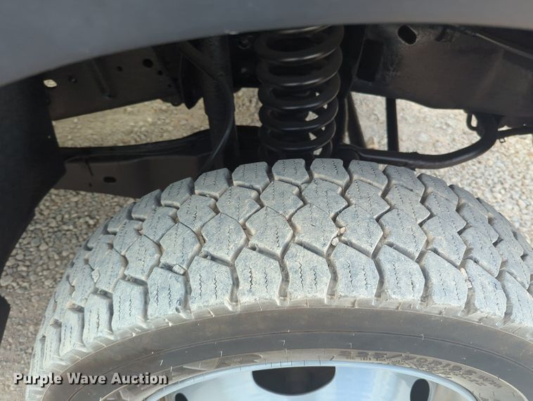 image for item MX9450 2007 Ford F550 Super Duty  SuperCab utility / service truck