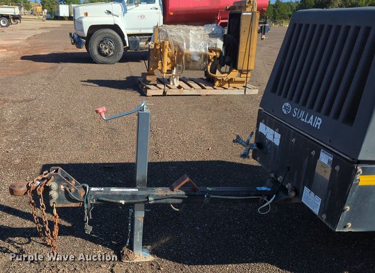 image for item MX9464 Sullair 185  air compressor