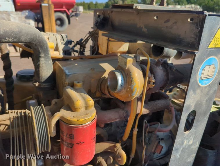 image for item MX9464 Sullair 185  air compressor