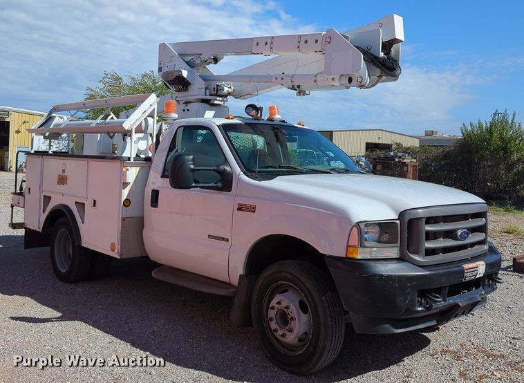 image for item MX9484 2003 Ford F550 Super Duty  bucket truck