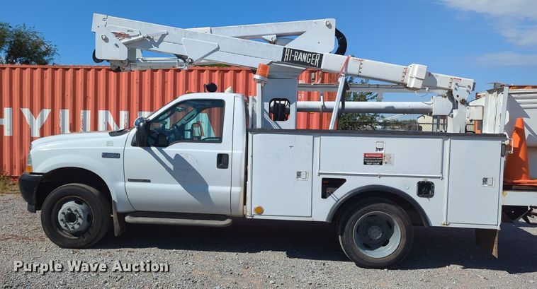 image for item MX9484 2003 Ford F550 Super Duty  bucket truck