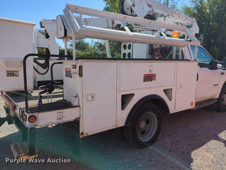 image for item MX9484 2003 Ford F550 Super Duty  bucket truck