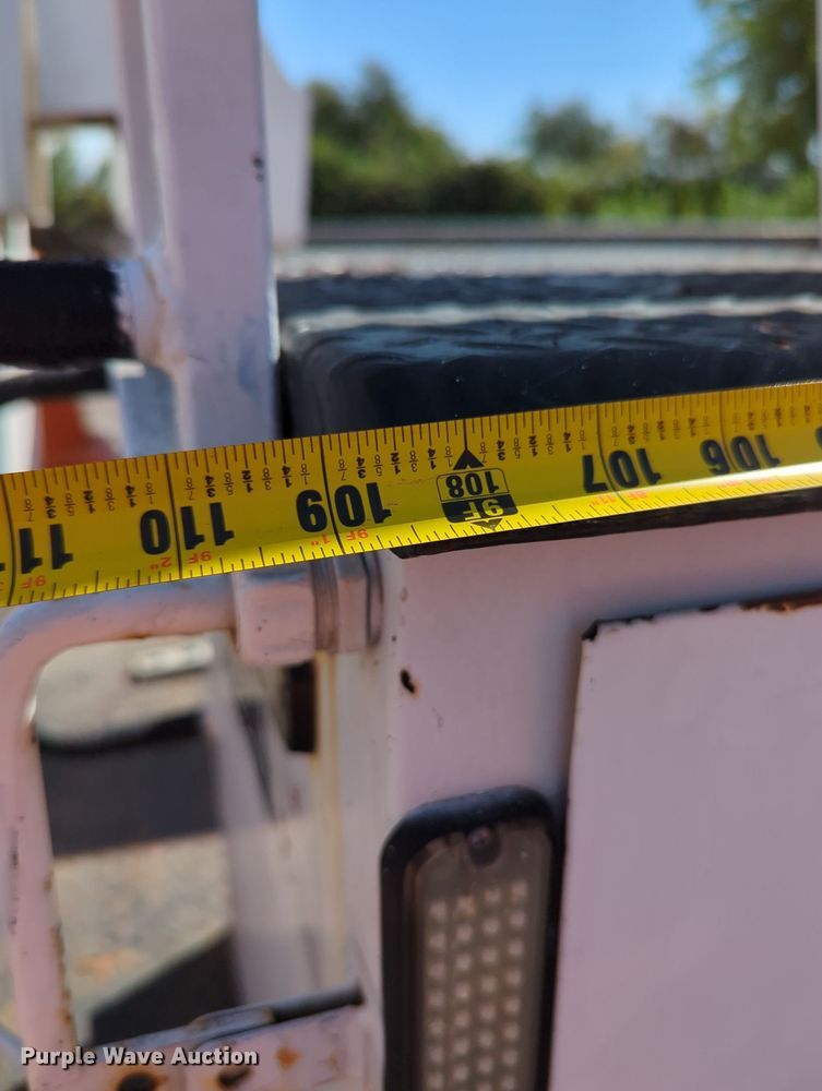 image for item MX9484 2003 Ford F550 Super Duty  bucket truck