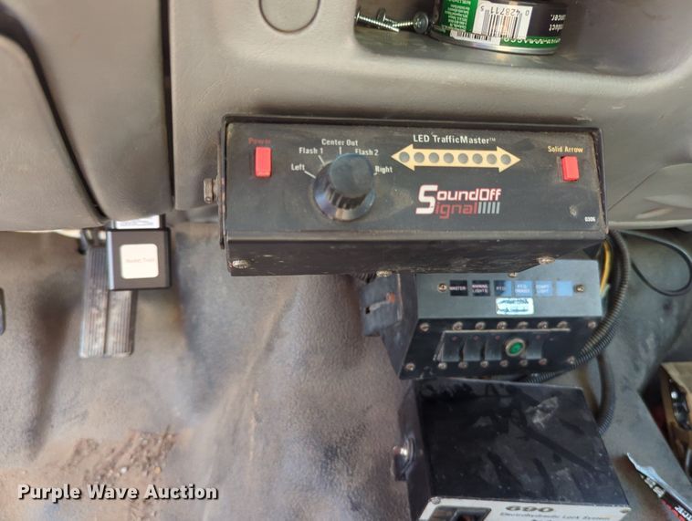 image for item MX9484 2003 Ford F550 Super Duty  bucket truck