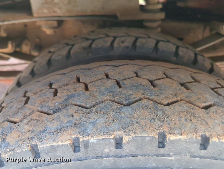 image for item MX9484 2003 Ford F550 Super Duty  bucket truck