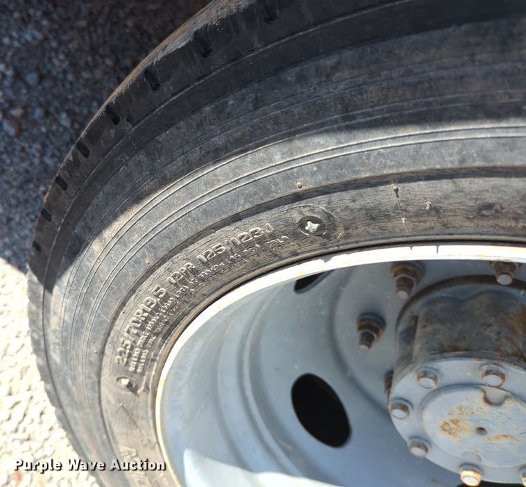 image for item MX9484 2003 Ford F550 Super Duty  bucket truck