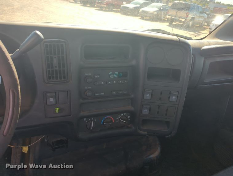 image for item MX9501 2003 Chevrolet C4500  flatbed truck