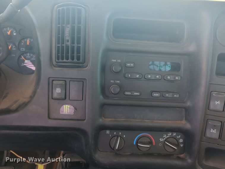 image for item MX9501 2003 Chevrolet C4500  flatbed truck