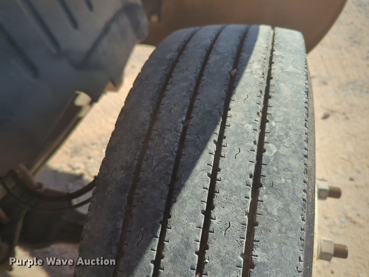 image for item MX9501 2003 Chevrolet C4500  flatbed truck