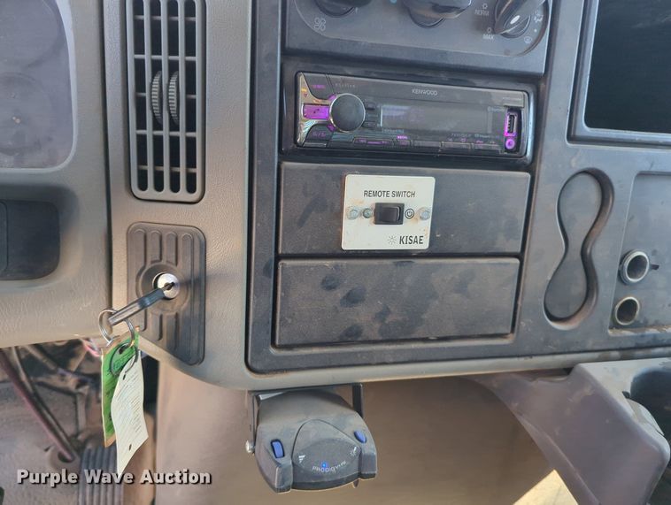 image for item MX9502 2012 International TerraStar  flatbed truck