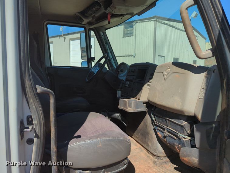 image for item MX9502 2012 International TerraStar  flatbed truck