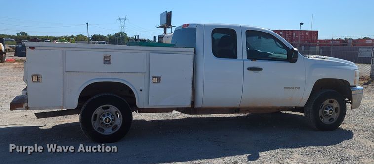 image for item MX9503 2012 Chevrolet Silverado 2500HD  Ext. Cab utility bed pickup truck