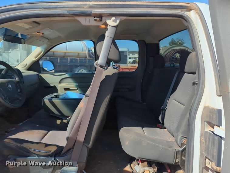 image for item MX9503 2012 Chevrolet Silverado 2500HD  Ext. Cab utility bed pickup truck