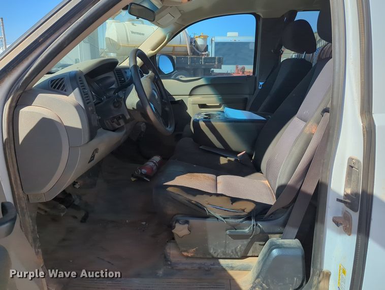 image for item MX9503 2012 Chevrolet Silverado 2500HD  Ext. Cab utility bed pickup truck