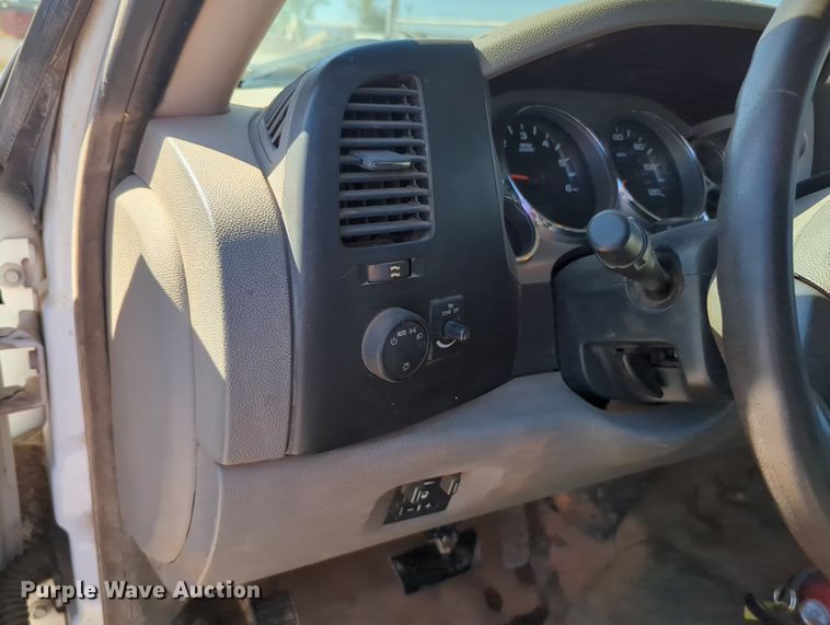 image for item MX9503 2012 Chevrolet Silverado 2500HD  Ext. Cab utility bed pickup truck