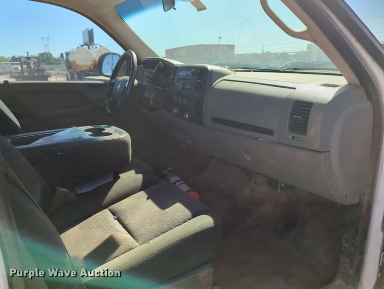 image for item MX9503 2012 Chevrolet Silverado 2500HD  Ext. Cab utility bed pickup truck