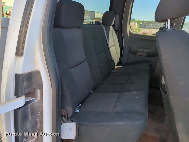 image for item MX9503 2012 Chevrolet Silverado 2500HD  Ext. Cab utility bed pickup truck