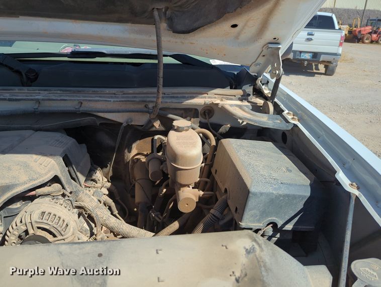 image for item MX9503 2012 Chevrolet Silverado 2500HD  Ext. Cab utility bed pickup truck