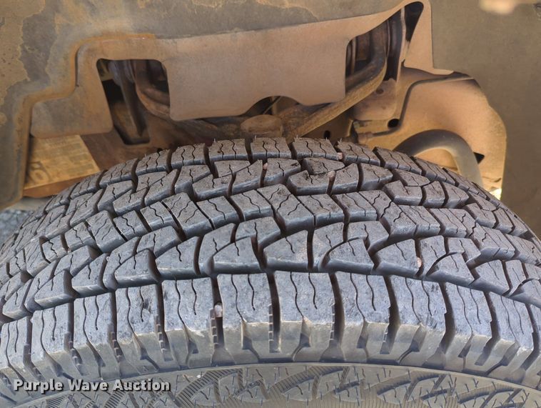 image for item MX9503 2012 Chevrolet Silverado 2500HD  Ext. Cab utility bed pickup truck