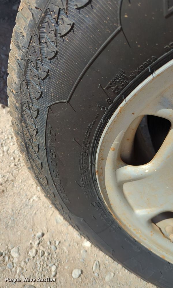 image for item MX9503 2012 Chevrolet Silverado 2500HD  Ext. Cab utility bed pickup truck