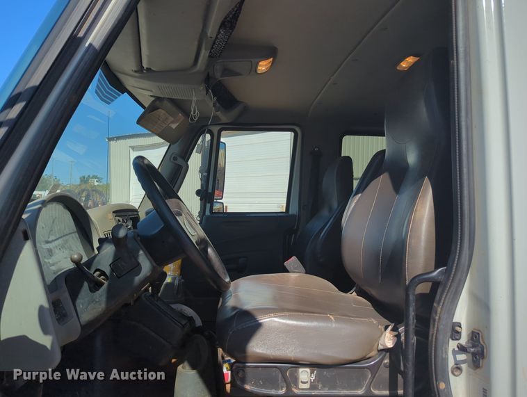 image for item MX9504 2015 International TerraStar  flatbed truck