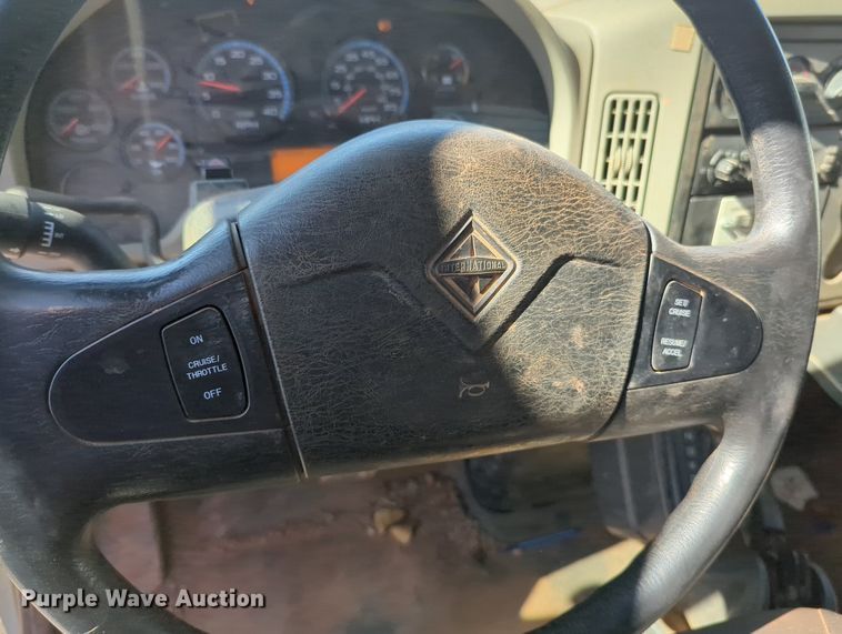 image for item MX9504 2015 International TerraStar  flatbed truck