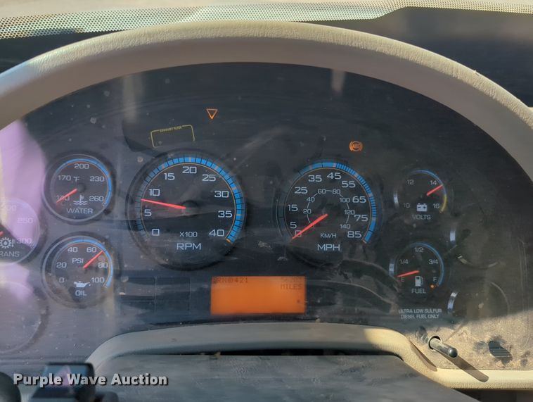 image for item MX9504 2015 International TerraStar  flatbed truck