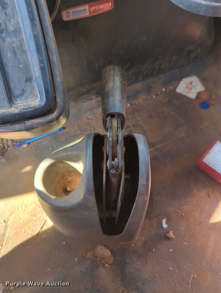 image for item MX9504 2015 International TerraStar  flatbed truck