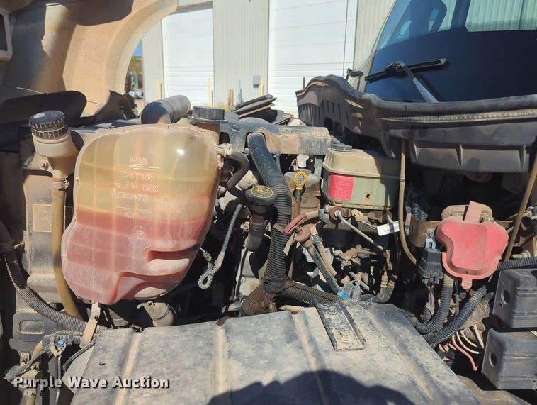 image for item MX9504 2015 International TerraStar  flatbed truck