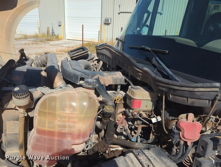 image for item MX9504 2015 International TerraStar  flatbed truck