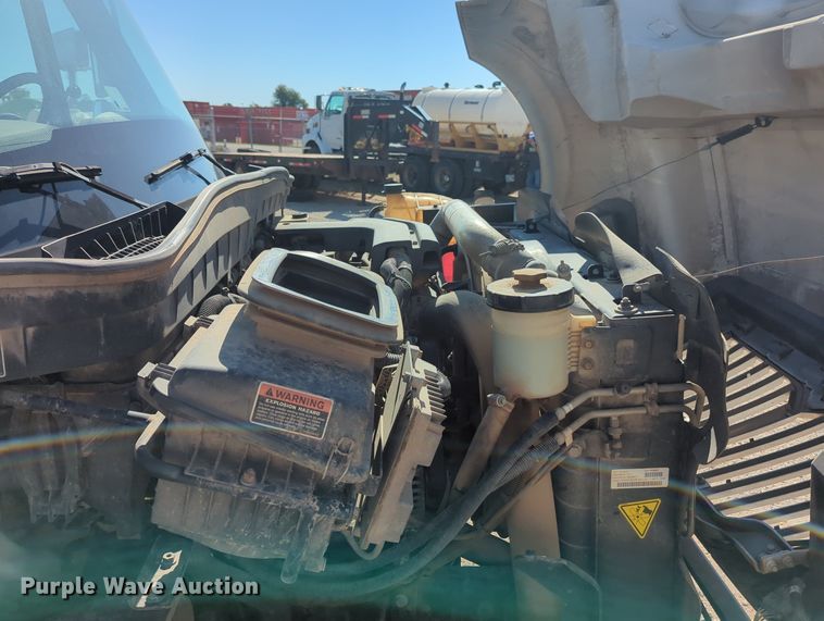 image for item MX9504 2015 International TerraStar  flatbed truck