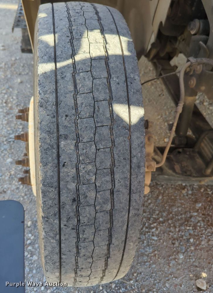 image for item MX9504 2015 International TerraStar  flatbed truck