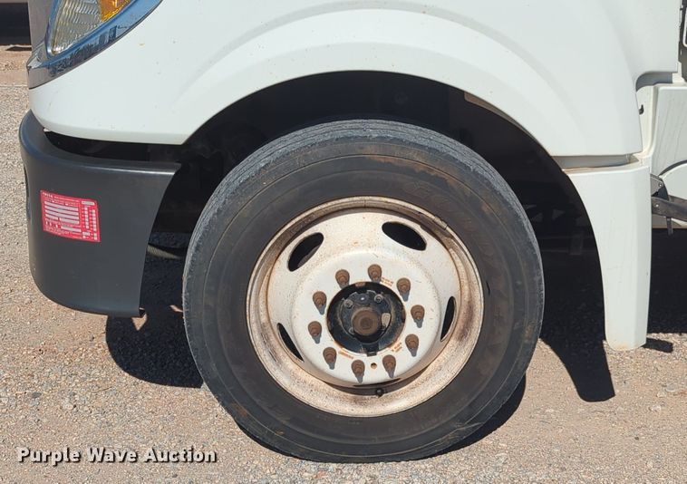 image for item MX9504 2015 International TerraStar  flatbed truck