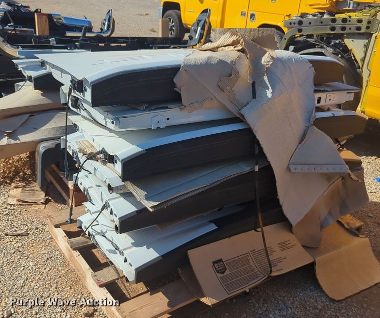 image for item MX9517 (8) tailgates