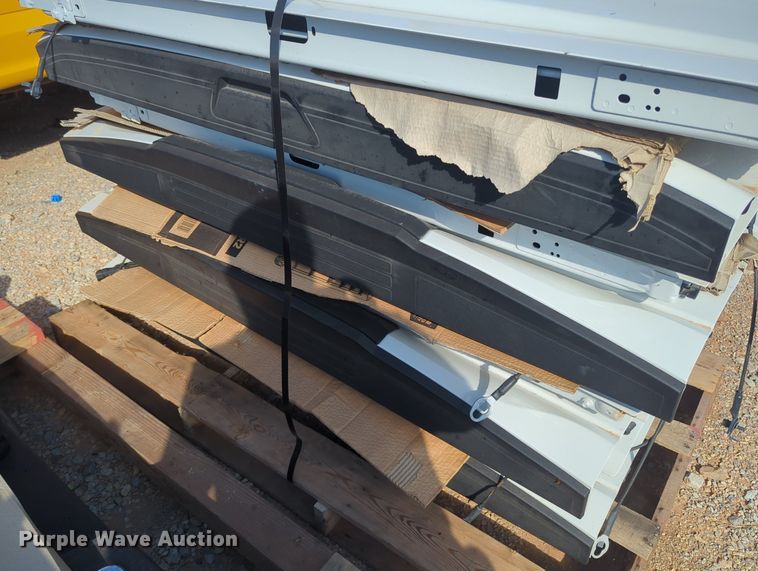 image for item MX9517 (8) tailgates