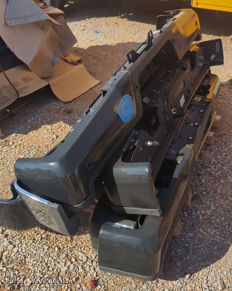 image for item MX9518 (6) Ford bumpers