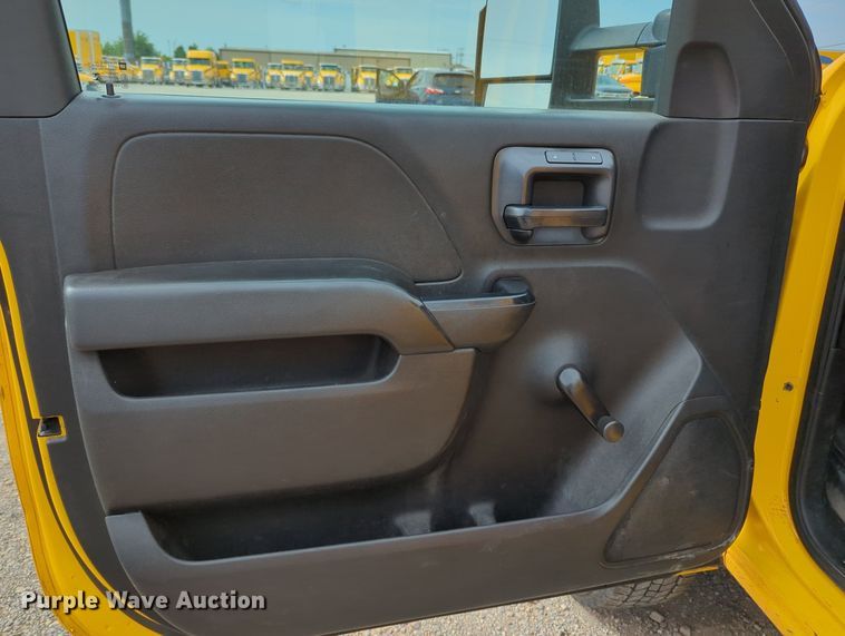 image for item MY9520 2015 Chevrolet Silverado 3500 HD  utility bed pickup truck