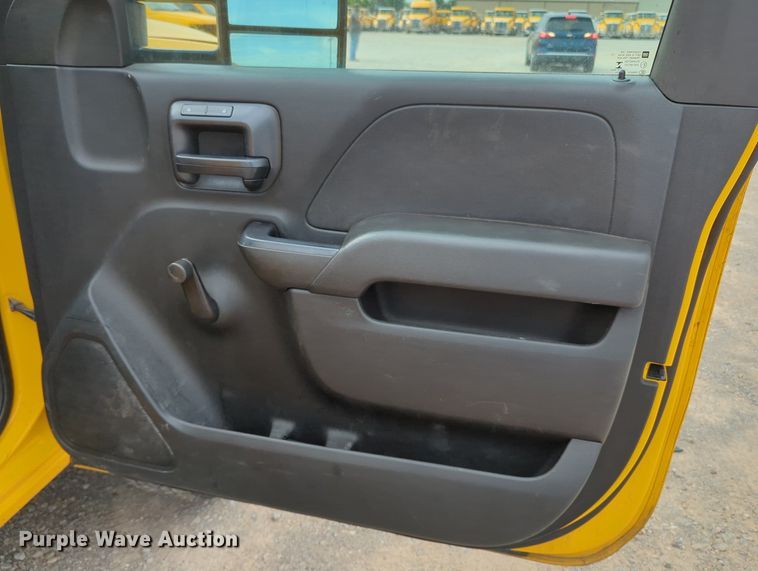 image for item MY9520 2015 Chevrolet Silverado 3500 HD  utility bed pickup truck