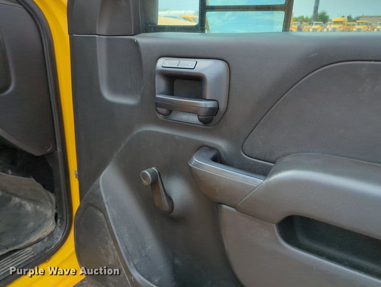 image for item MY9520 2015 Chevrolet Silverado 3500 HD  utility bed pickup truck