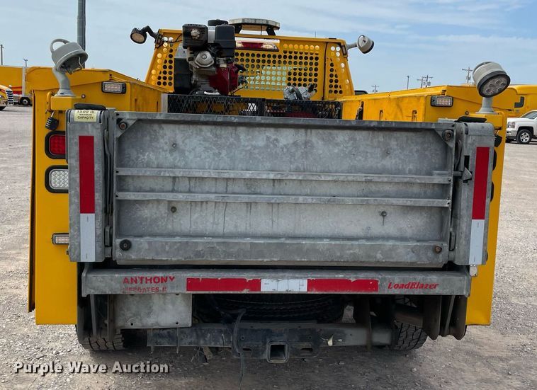 image for item MY9524 2017  Ford F350 Super Duty XL  utility bed pickup truck