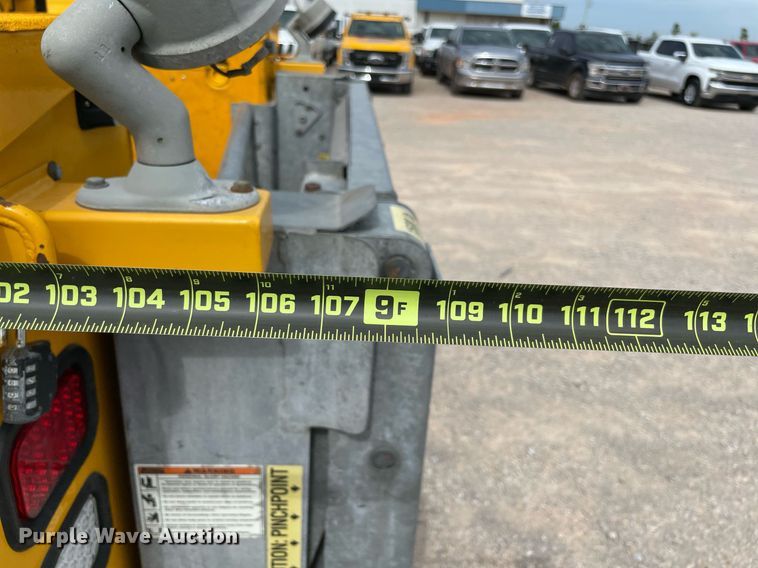 image for item MY9524 2017  Ford F350 Super Duty XL  utility bed pickup truck